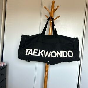 90 L   Taekwondo duffel bag with mesh top for sanitary purposes… like new